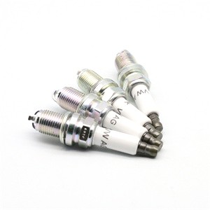 AUDI A4 B7 A6 C6 3.2 FSI 101 905 621 B A8 D3 4E2 VW TOUAREG 4.2 V8 FSI 101905621B SPARK PLUG